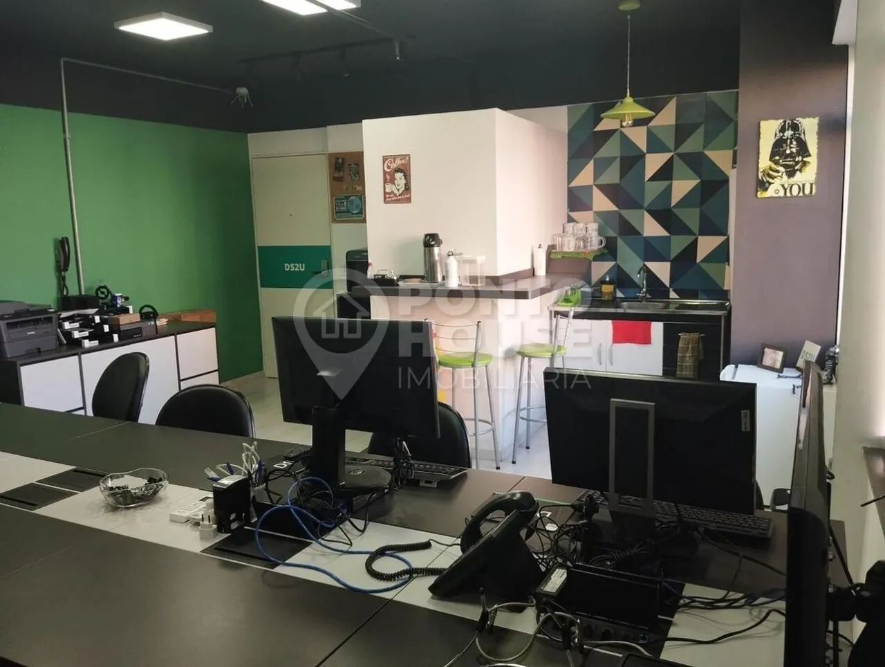Sala Comercial 32m² Saúde -? Decorada, 1 Vaga, Funcionamento 24h