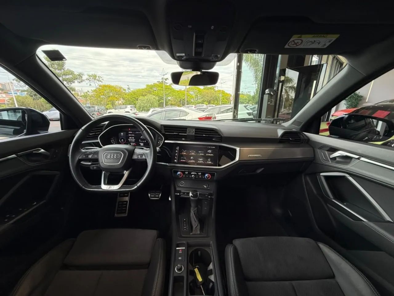 Audi Q3 Perf. Black 2.0 TFSI Tiptr. Quattro, foto 12 de 18