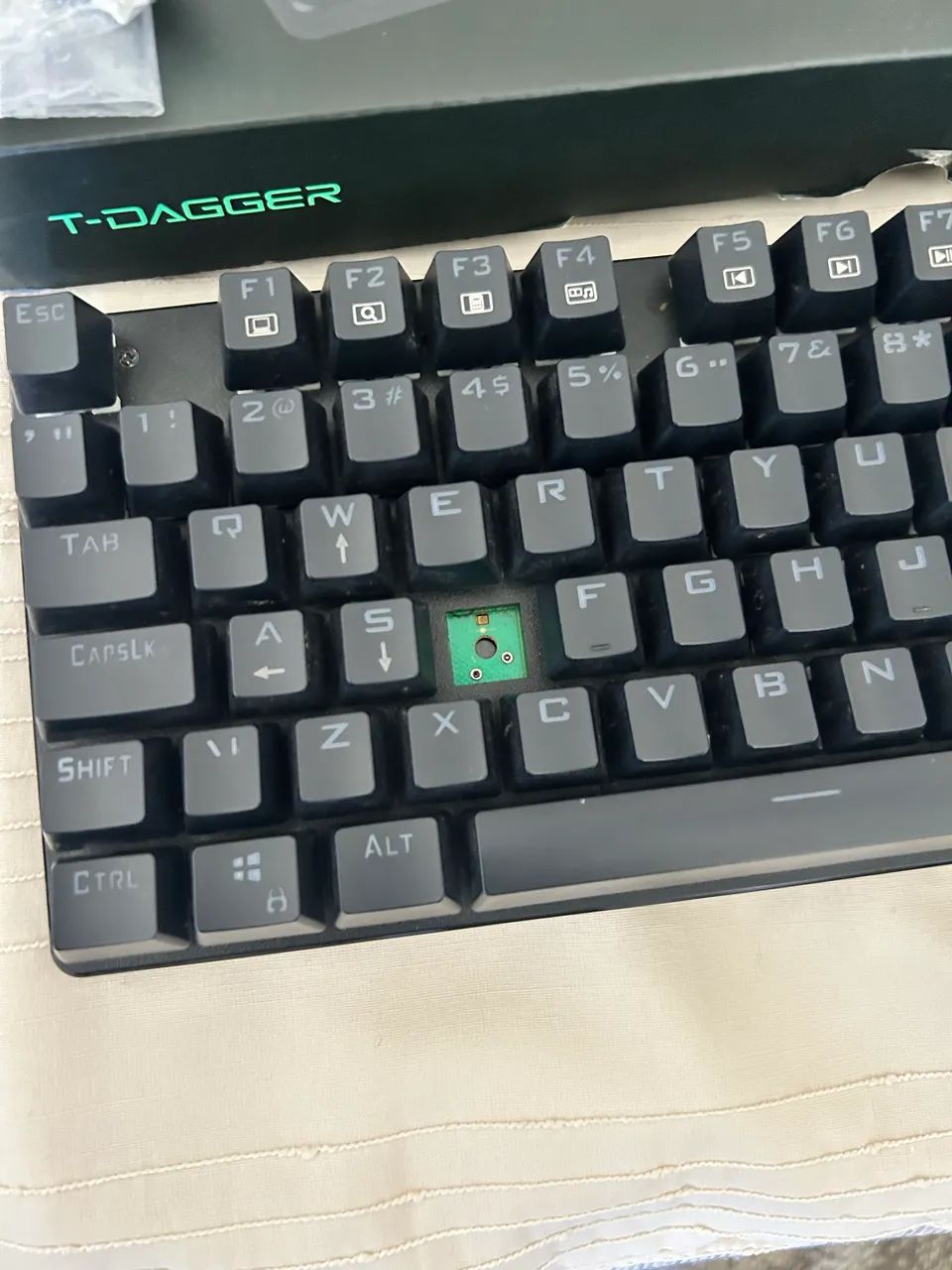 Teclado T Dagger BORA 