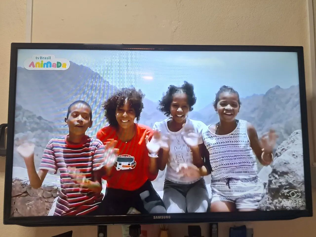 Tv Samsung Smart 40 Polegadas  - Foto 3