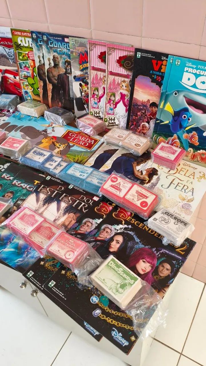 29 Álbuns completos com figurinhas pra Colar ( Veja descrição) - Foto 3