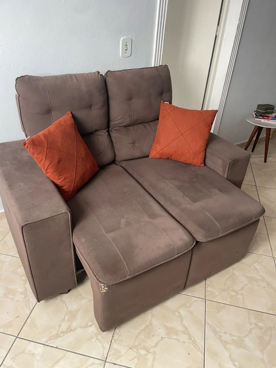 Sofá 2 lugares 