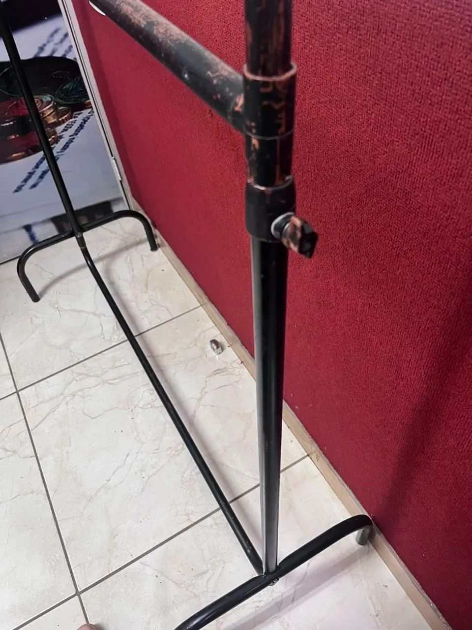 Arara espositor de roupas com duas partes  - Foto 2