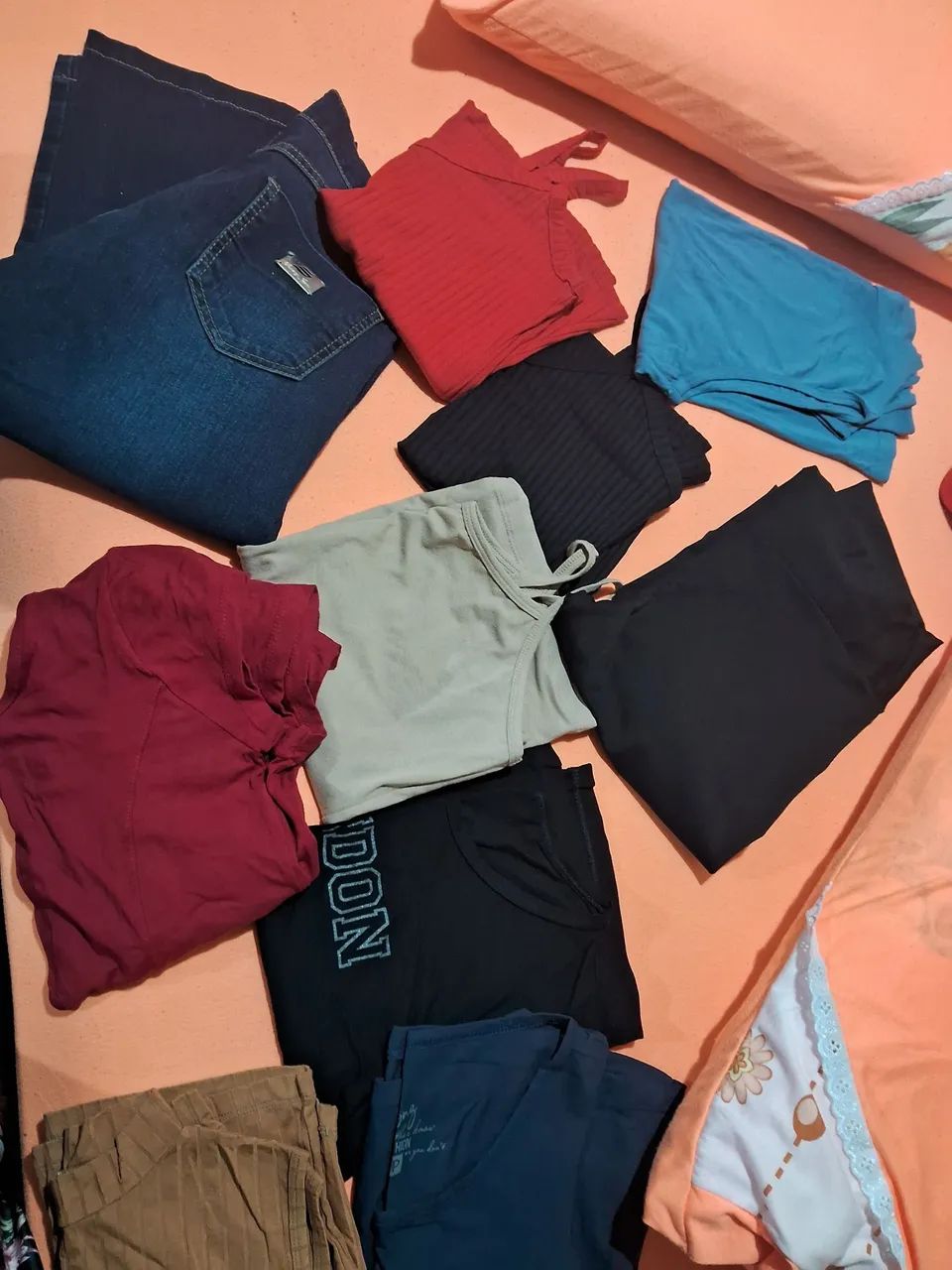 Roupas femininas semi novas  - Foto 5