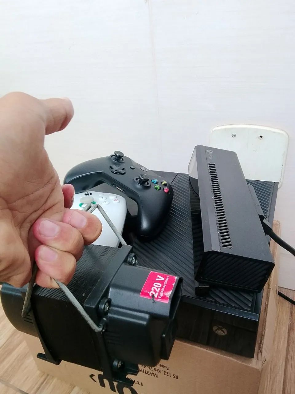 (LEIA) Lote Xbox One: 2 Controles (GameSir G7 SE) + Kinect + Transformador + Fonte  