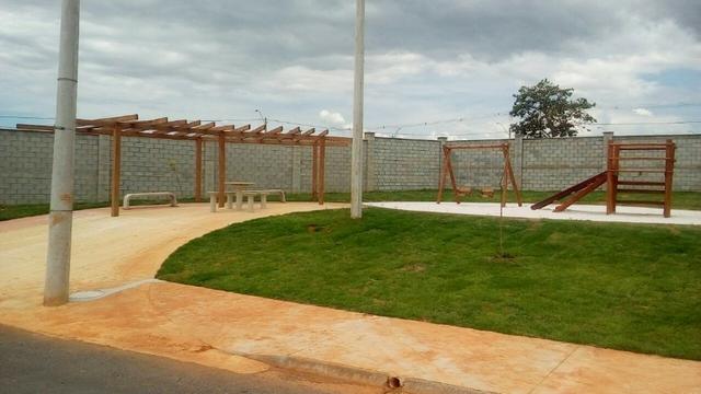 Só paga aluguel quem quer!! Venha Construir a sua Casa! Lotes a prestação em cond. fechado - Foto 10