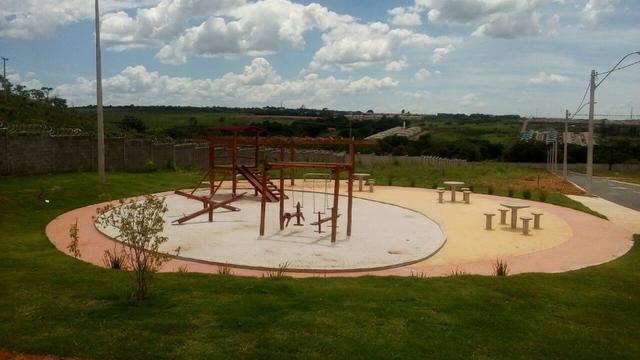 Só paga aluguel quem quer!! Venha Construir a sua Casa! Lotes a prestação em cond. fechado - Foto 9