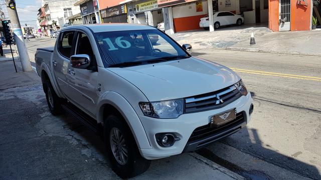 Triton 2016 4x4 automatica impecável baixo km $79.900 - Foto 11