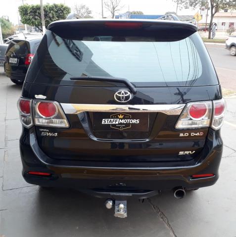TOYOTA HILUX SW4 2011/2012 3.0 SRV 4X4 7 LUGARES 16V TURBO INTERCOOLER DIESEL 4P AUTOMÁTI - Foto 5