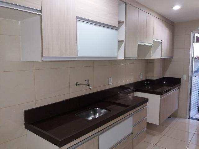 Excelente apartamento 2 quartos no térreo em Colina de Laranjeiras, c/ Armários