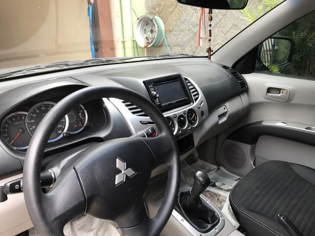 L200 Triton HLS 2.4 13/14 com apenas 52.000 km - Foto 8