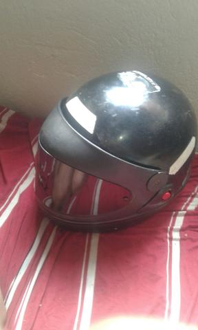 Vendo esse capacete