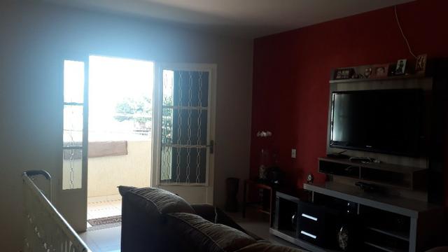 Sobrado de 240 m² construído e dividido - Foto 11