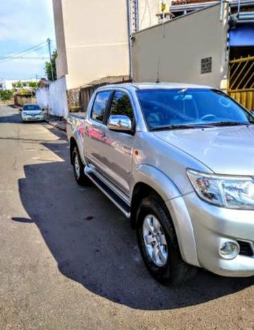 Camionete Toyota Hilux 2.7 cd srv 2012 automatica - Foto 5