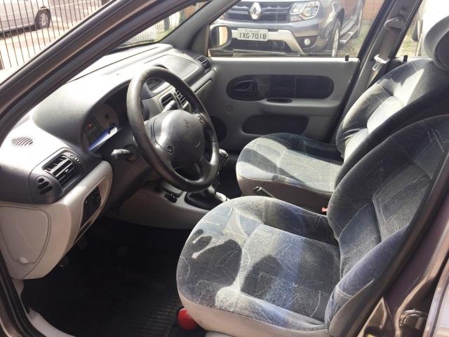 Renault Clio Sedan PRIVILEGE 1.6 4P - Foto 7