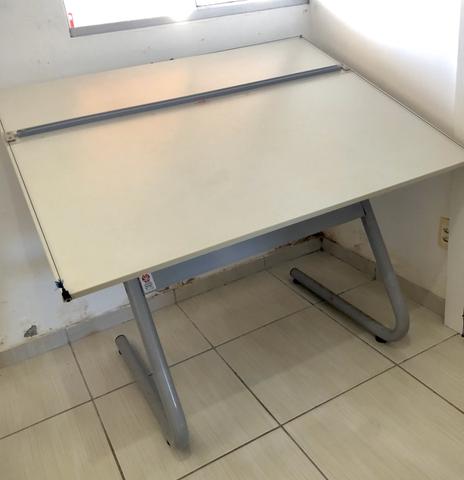 Mesa de Desenho Técnico (Prancheta) Tridente + Régua Paralela Desetec
