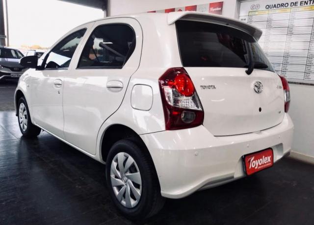 TOYOTA ETIOS 1.3 X 16V FLEX 4P MANUAL - Foto 4