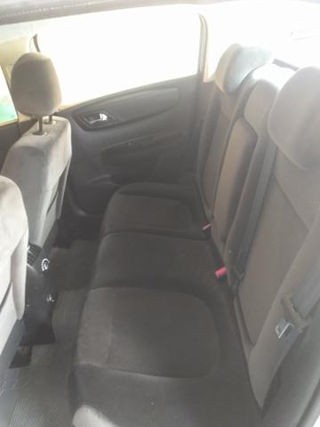 Vendo ou troco Citroen C4 Hatch 1.6 Manual com GNV - Foto 3