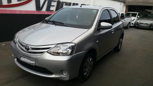 ETIOS XS 1.5 15/15 completão, Entrada 5.500 + 48 x 1.085.00 aceito troca - Foto 3