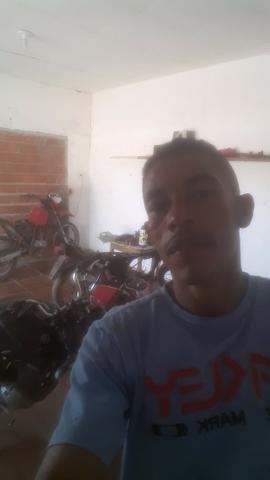 Estou vendendo carregado de baterias de moto - Foto 4