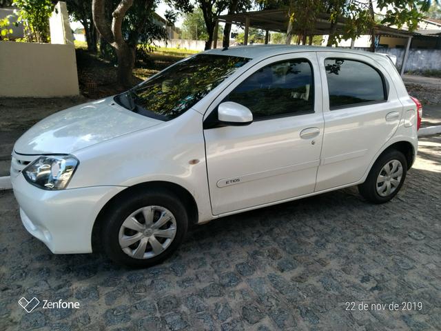 Toyota Etios x 1.3 - Foto 2