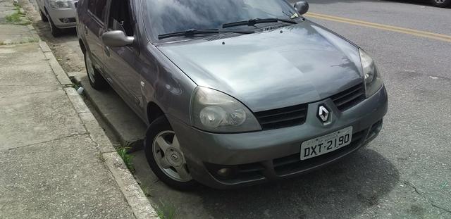 Clio sedan 2007