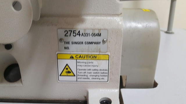 Vendo Máquina de Costura Galoneira 2754 - Foto 4