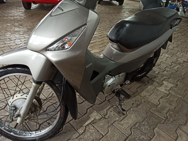 Biz 125 com partida 2008