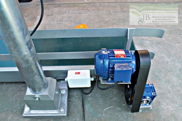 Matisa Máquina de costura, para sacarias, com esteira Reformada - Foto 4