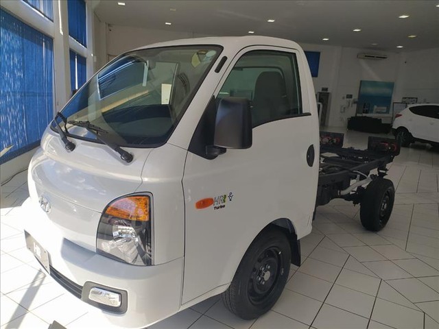 HYUNDAI HR 2.5 LONGO SEM CAÇAMBA 4X2 16V 130CV TUR