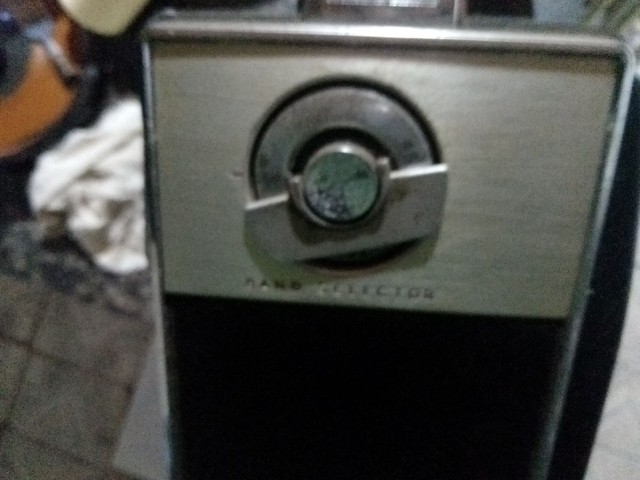 Rádio Zenith transoceânico antigo funcionando. - Foto 4