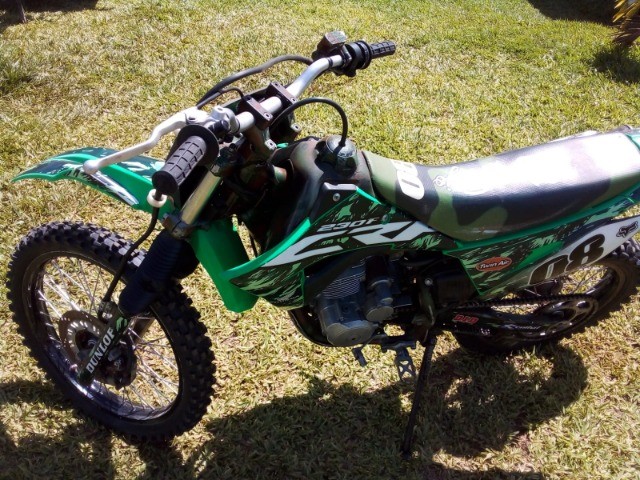 Moto CRF 240 (Ano 2018)