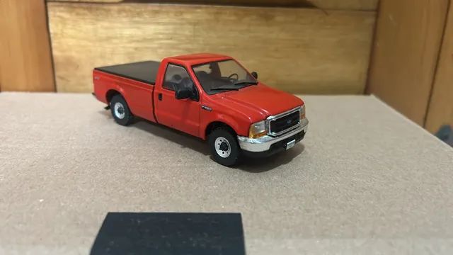 Miniatura Ford F-250 1:43