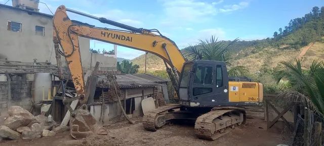 Escavadeira Hyundai 210 lc7 2012