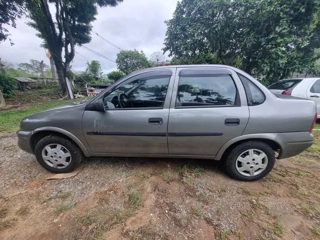 comprar Chevrolet Corsa Hatch em Jacareí - SP