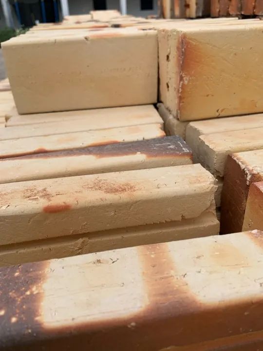 Tijolos refratários de primeira 