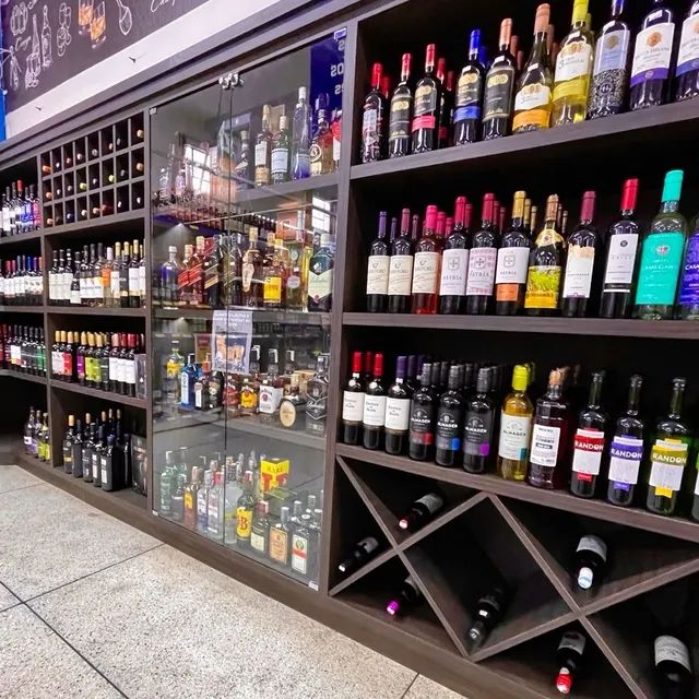 Móveis planejados para distribuidora e tabacaria  - Foto 2