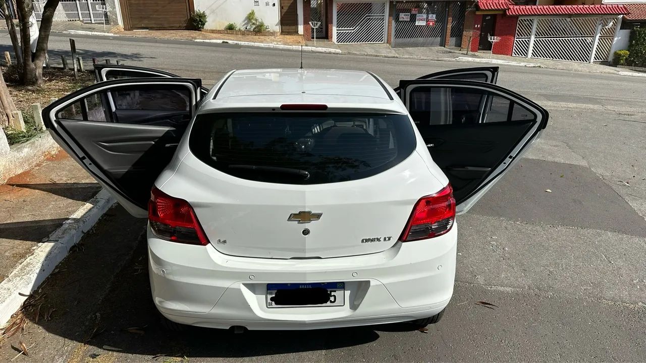 Chevrolet Onix HATCH LT 1.4 8V FlexPower 5p Mec., foto 7 de 15