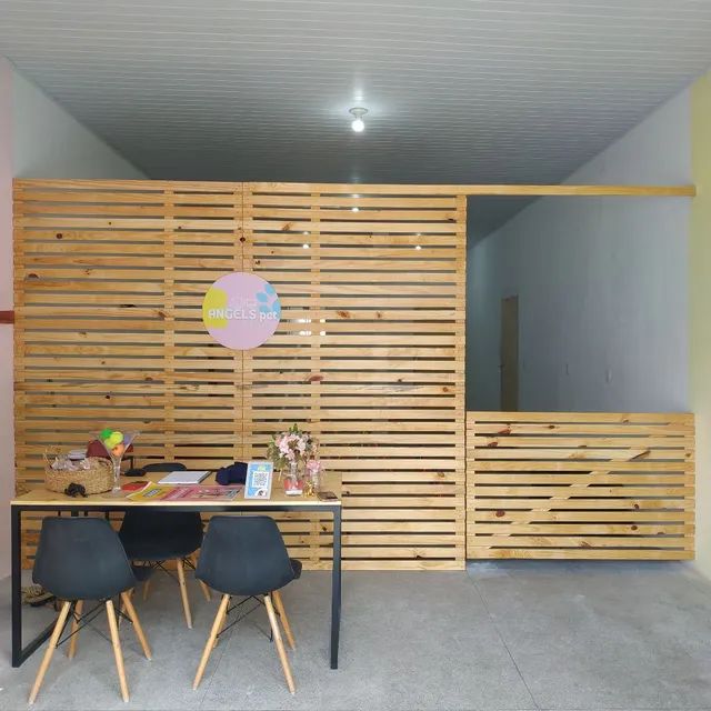 Painel e divisória de Palete. Móveis rústicos artesanal feitos de Pallet, Pallets e pinus.