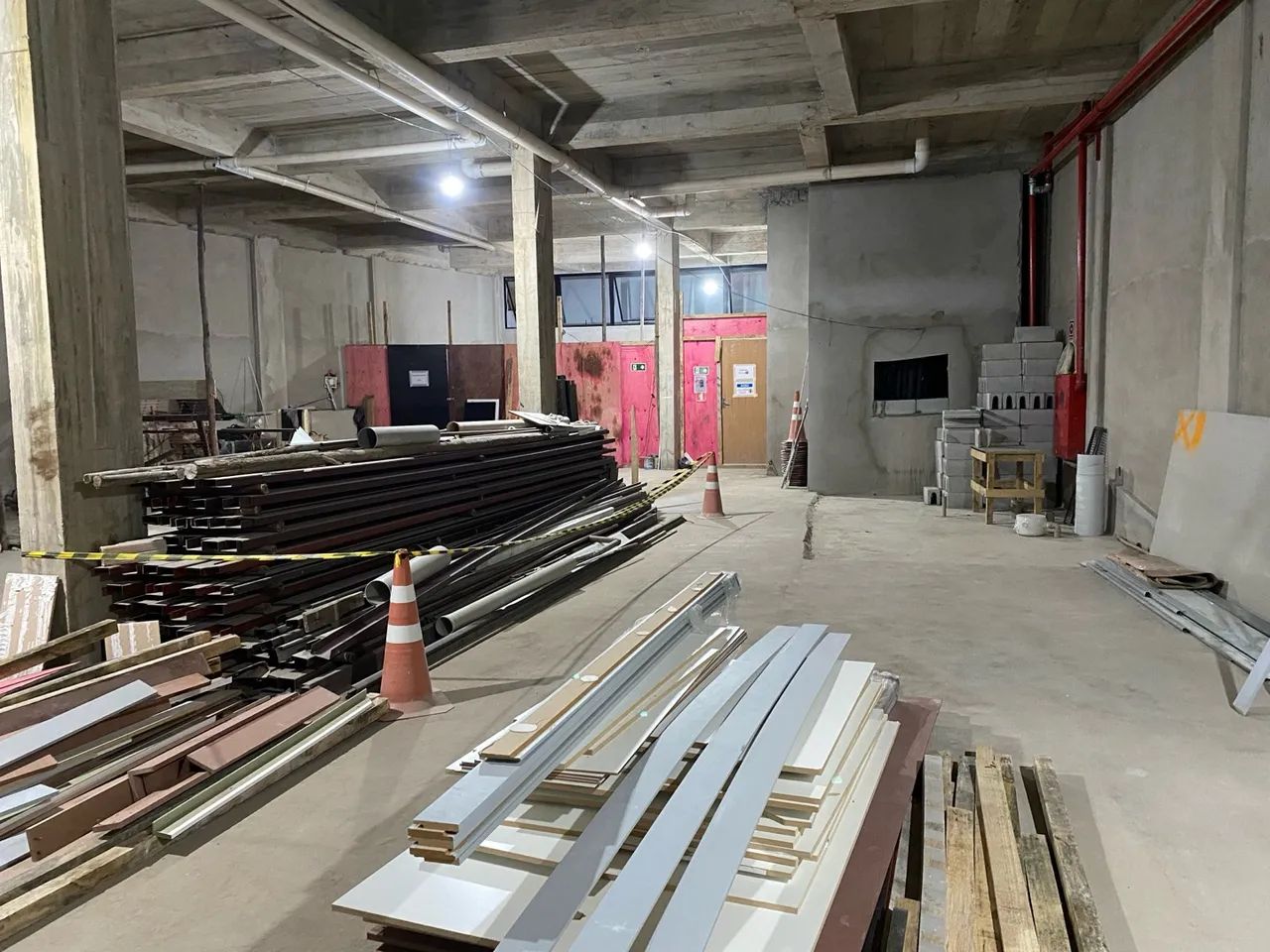 Madeirite laminado e barrotes  - Foto 2