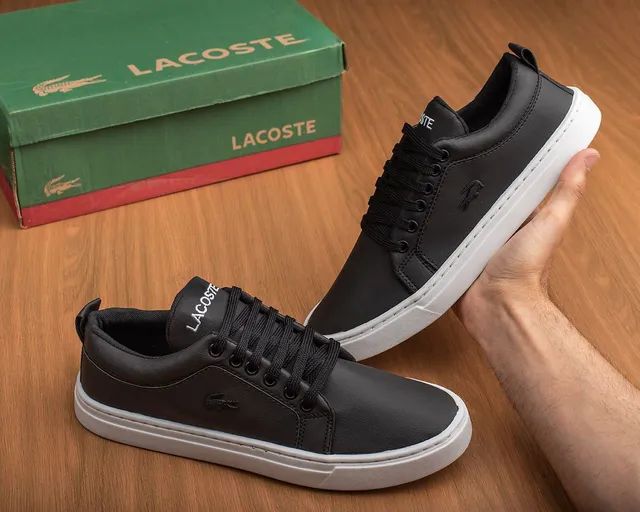Sapatenis em Couro Preto com Branco