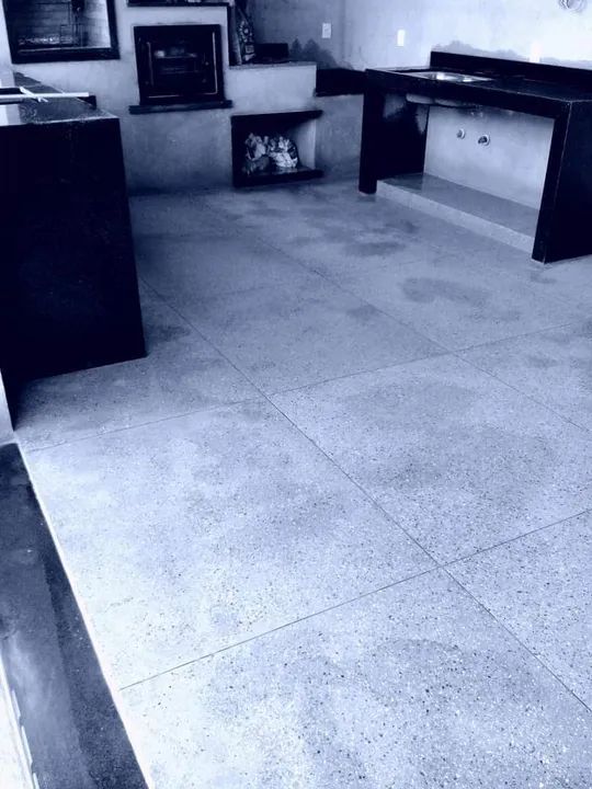 Trabalho com pisos de marmorite feito com granitina 