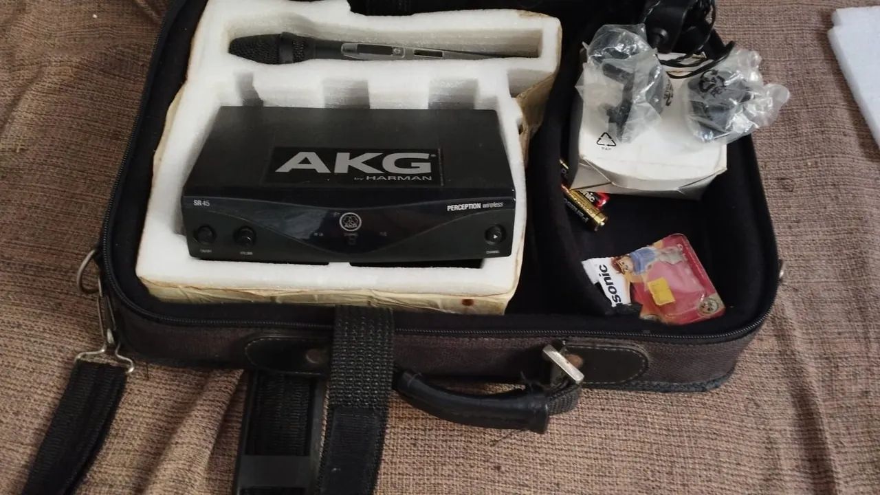 Microfone Sem Fio AKG Perception Wireless