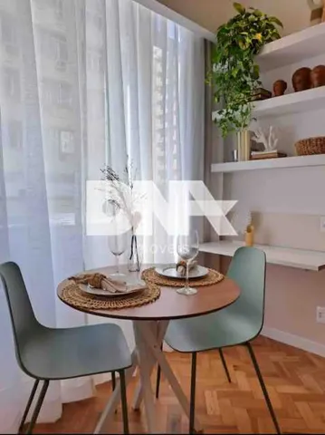 Apartamento - / Residencial / Copacabana