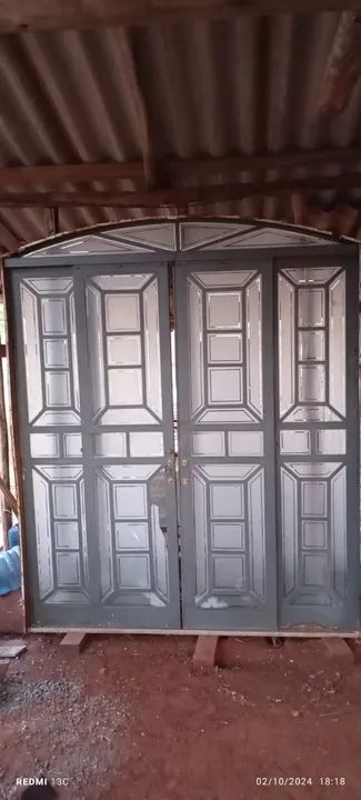 Porta de vidro 2,0/2,40 mts, metalon 30/50 chapa 18