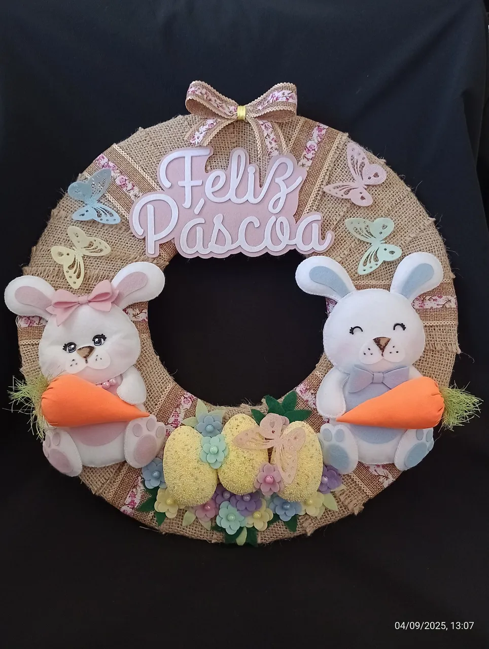 Guirlanda de Páscoa em feltro