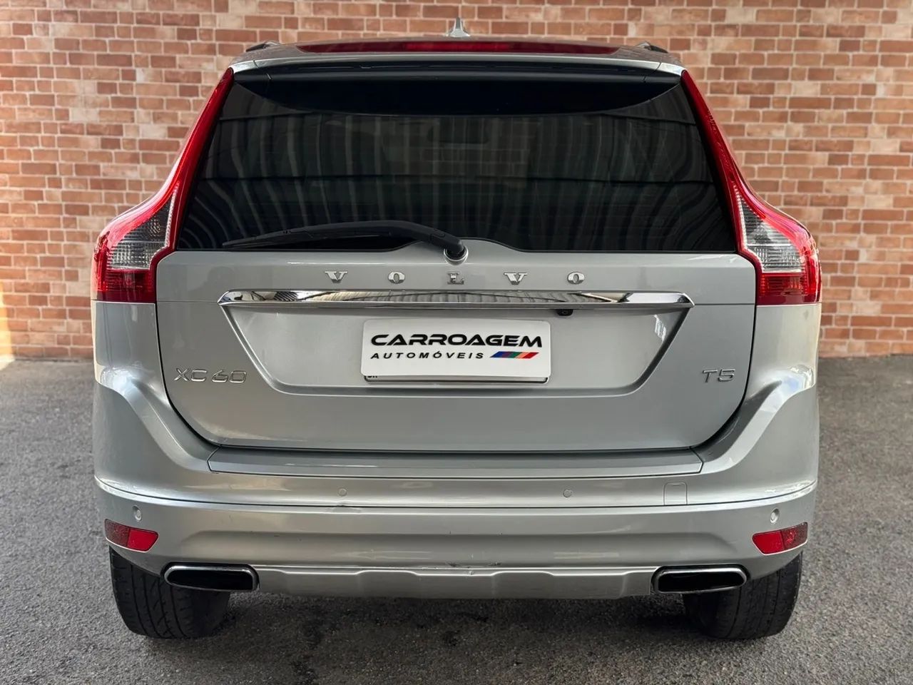 Volvo XC60 T5 Dyna 2.0  - Foto 5