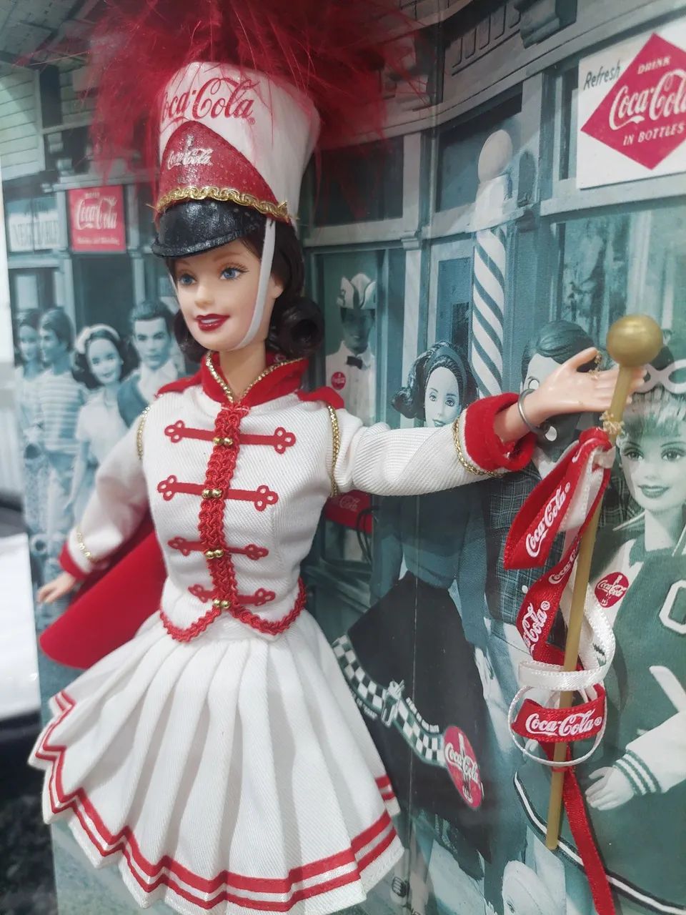 Boneca Barbie Coca-Cola Colecionável - Foto 5
