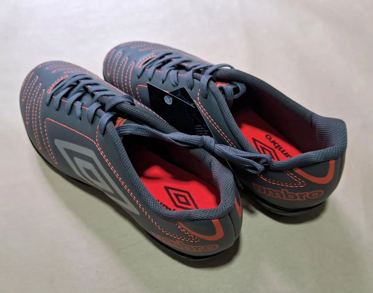 Chuteiras  Society _Umbro Class_ Tam. 40/41/43_[Entrego] - Foto 2