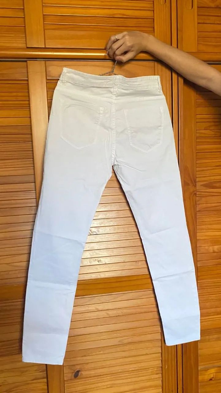 Calça Jeans Branca - Elegância e Conforto - Foto 2